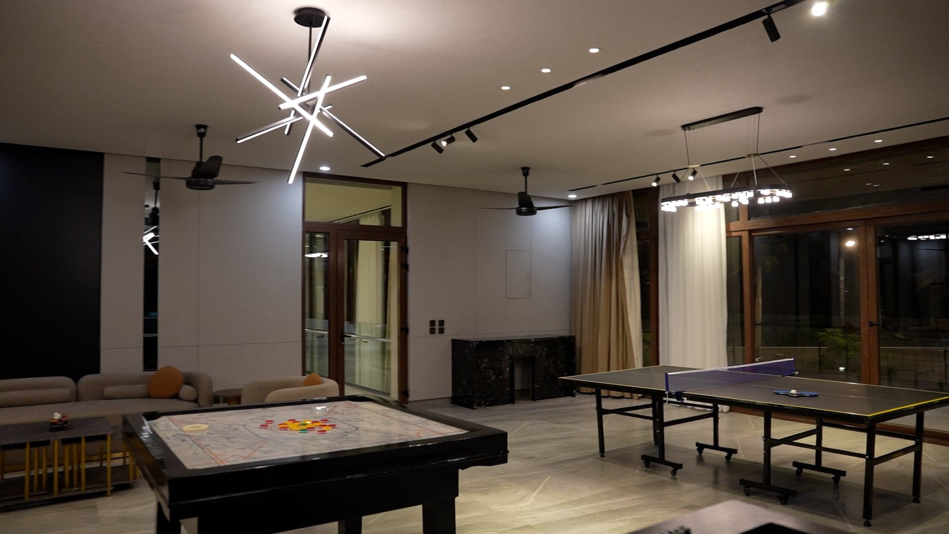 Indoor Table Tennis & Carrom Board